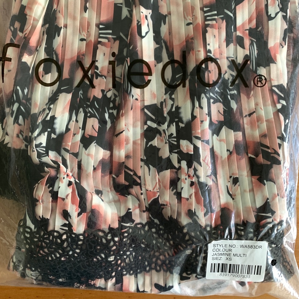 Foxiedox Jasmine Lace Pleated Floral Midi Dress XS - Picture 14 of 16